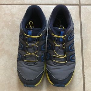 Salomon Speedcross Big Kid size 4